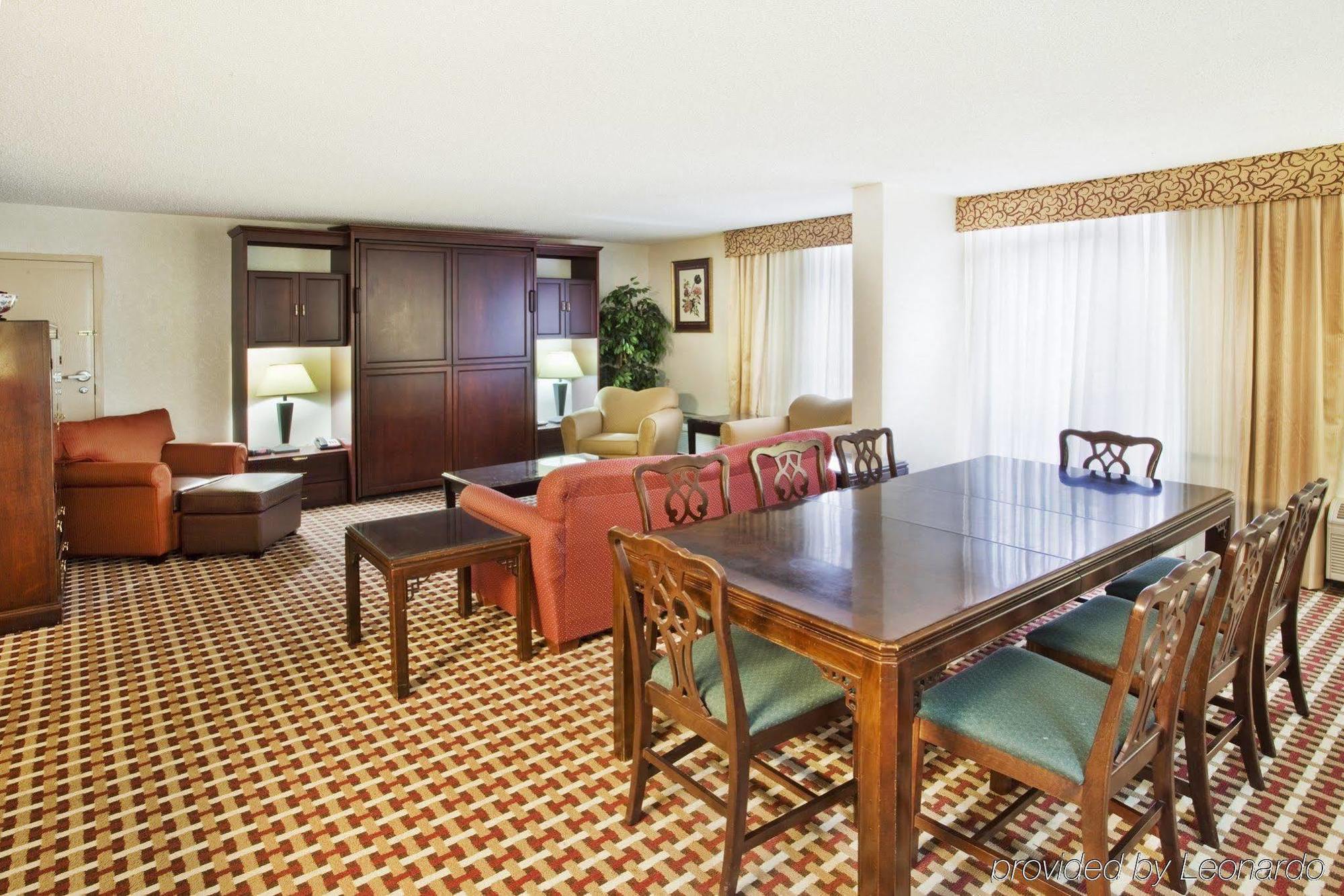 Ramada By Wyndham Gainesville Interieur foto