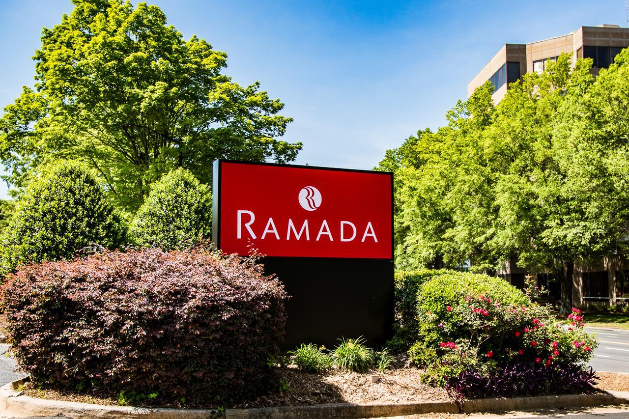 Ramada By Wyndham Gainesville Buitenkant foto