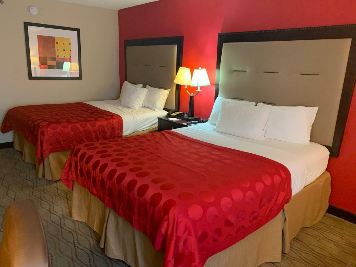 Ramada By Wyndham Gainesville Buitenkant foto